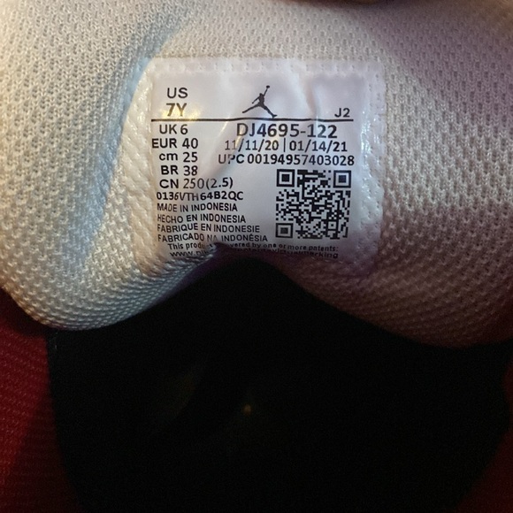 Jordan 1 Nobel Red - Picture 3 of 3